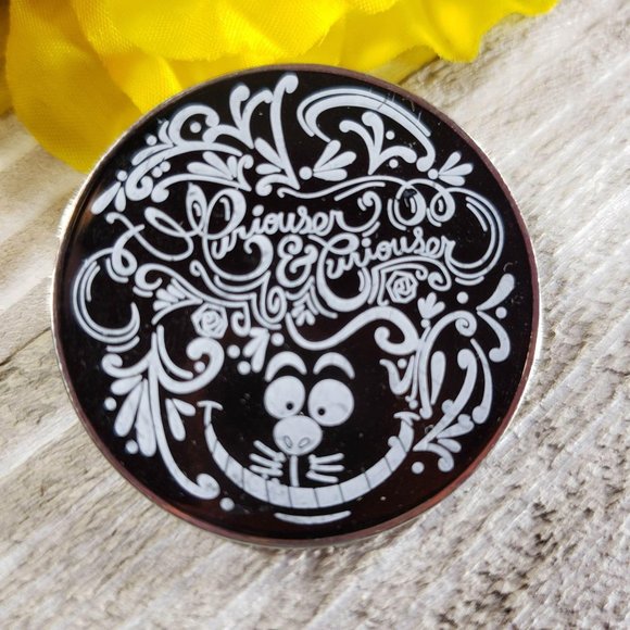 Disney Jewelry - Disney Alice Wonderland Cheshire Cat Pin